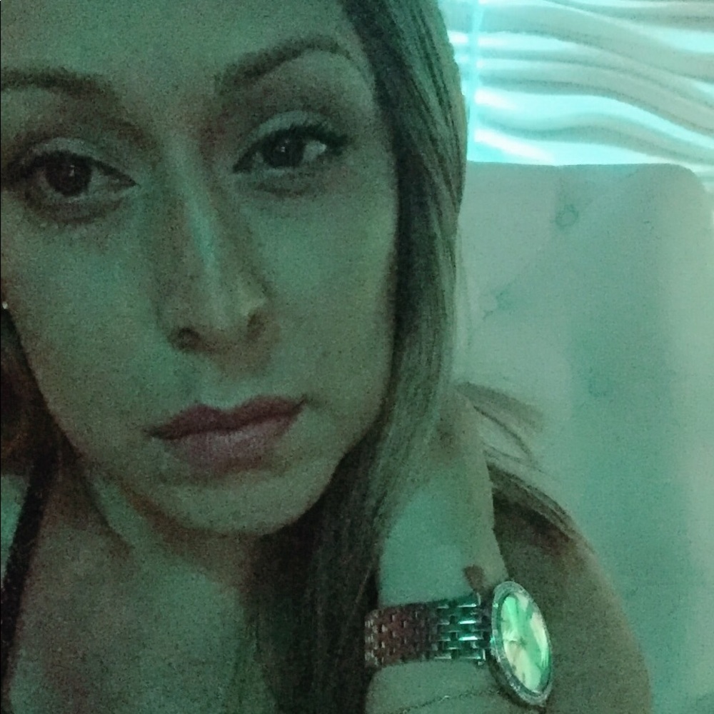 Meet your Posher, Melissa